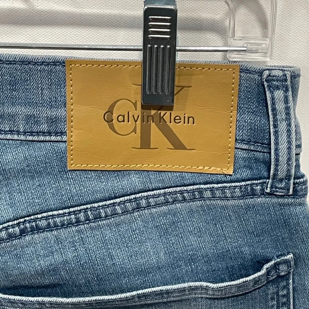 Calvin Klein Jeans Mens 30x30‎ Straight Medium Wash High Stretch Denim